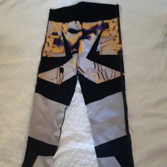 adidas Pants - ADIDAS high performance athletic legging